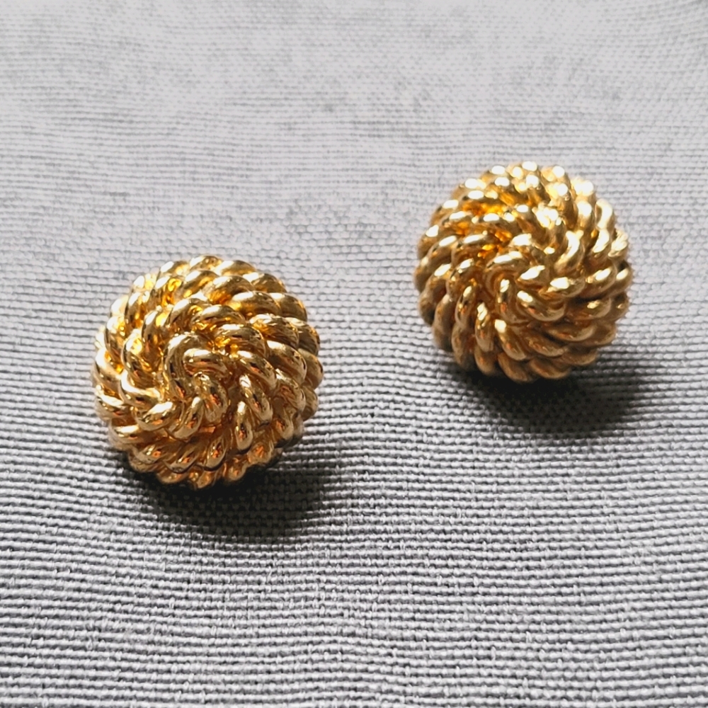VTG | Monet Goldtone Minimal Coiled Rope Studs